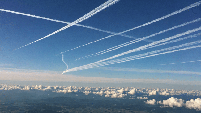 découvrez la vérité sur les chemtrails et leur impact sur l'humanité. informez-vous sur les dangers potentiels et les enjeux liés à ce phénomène controversé.