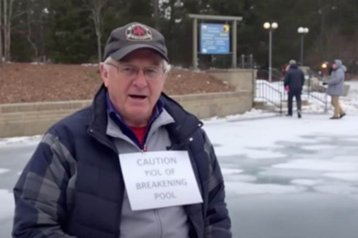 Les perigos de quebrar o gelo na superfície da sua piscina, segundo um especialista em piscinas