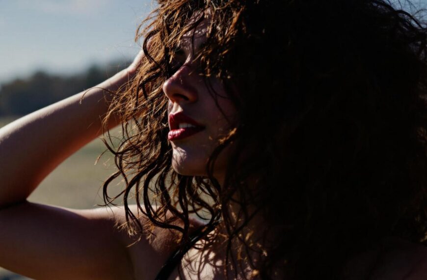 los peligros de cortar el césped en pleno verano: ¿por qué evitar el calor?