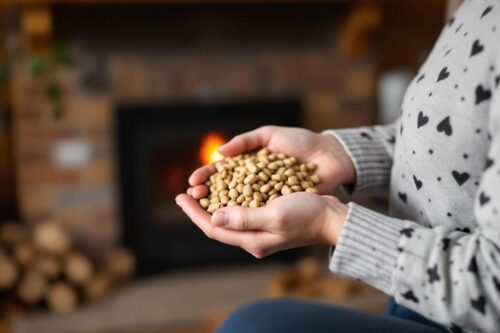 Quel est le nombre de sacos de pellets de madeira necessários para aquecer uma superfície de 100 m² ?